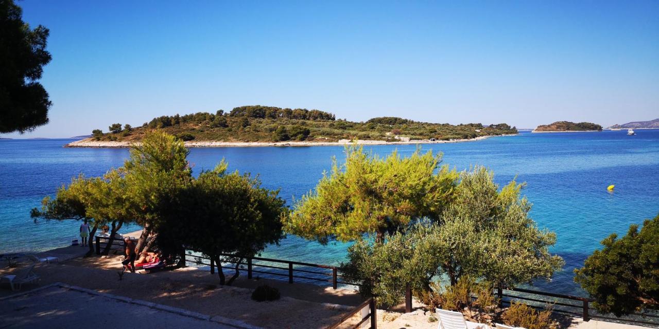 Apartment Okrug Gornji - Trogir With Sea View Exteriör bild