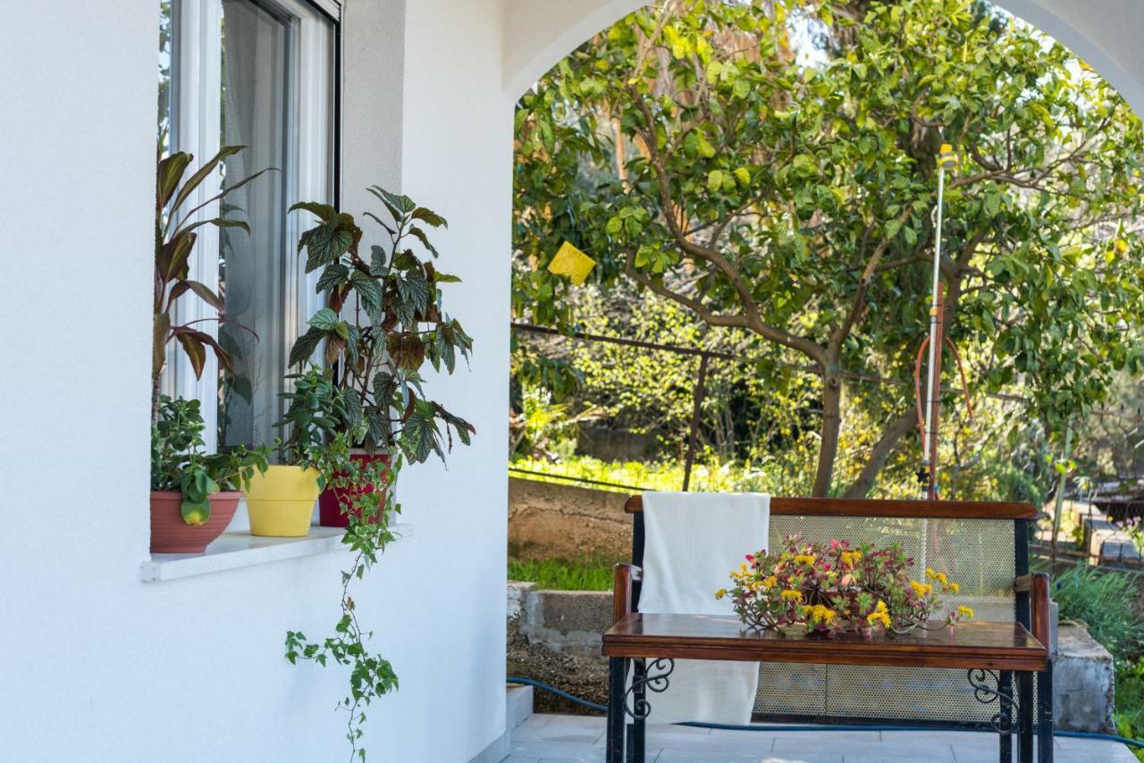 Apartment Okrug Gornji - Trogir With Sea View Exteriör bild