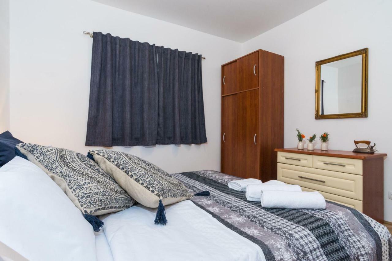 Apartment Okrug Gornji - Trogir With Sea View Exteriör bild