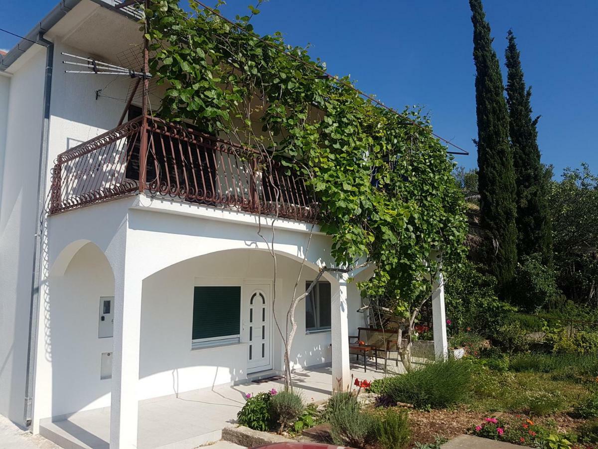 Apartment Okrug Gornji - Trogir With Sea View Exteriör bild
