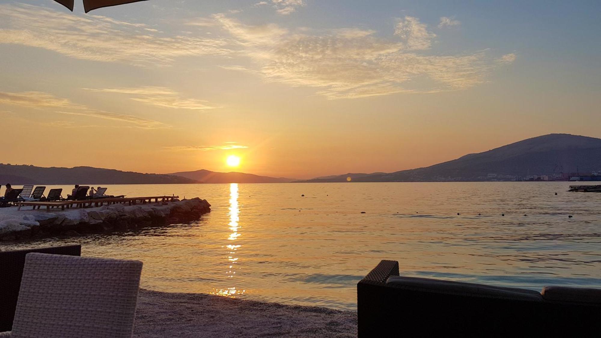 Apartment Okrug Gornji - Trogir With Sea View Exteriör bild